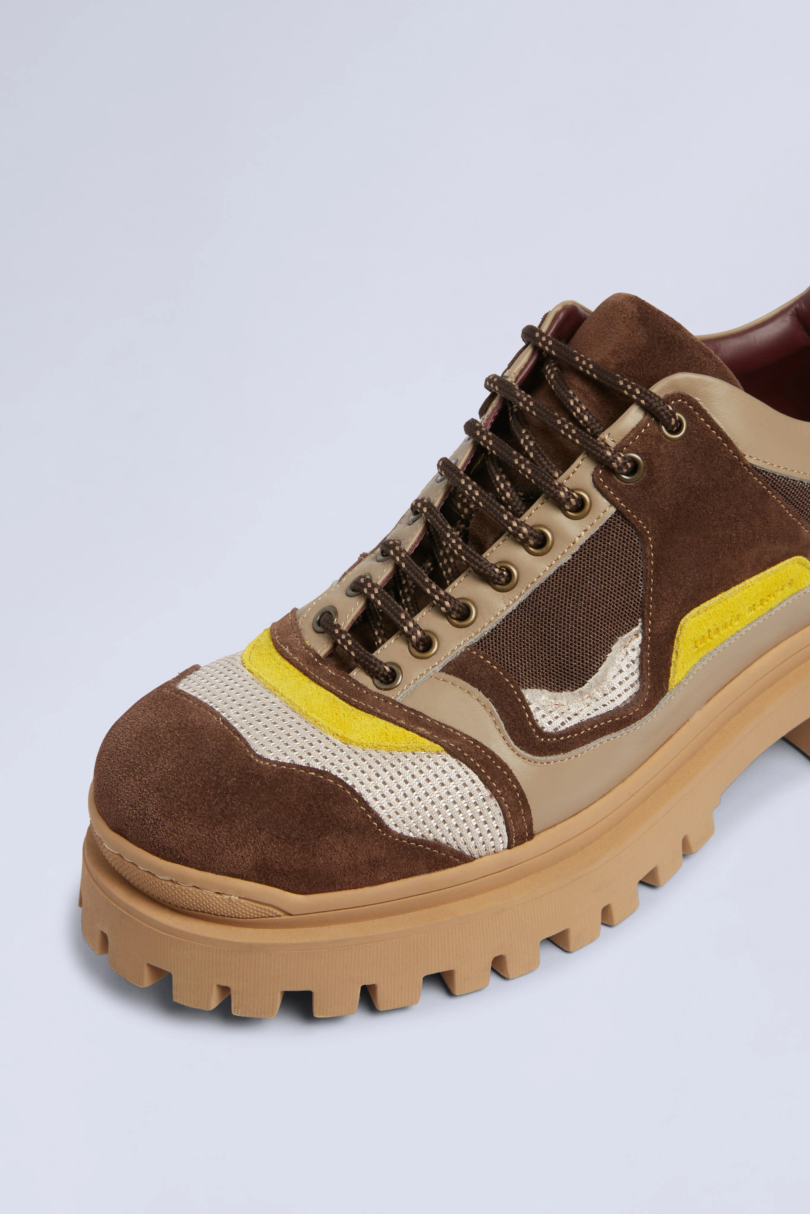 Low Trek - Image 3